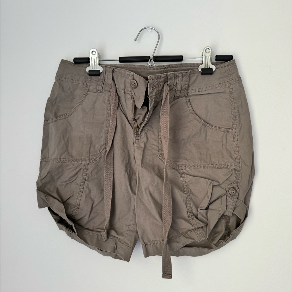 INC International Concepts cargo shorts, size 6